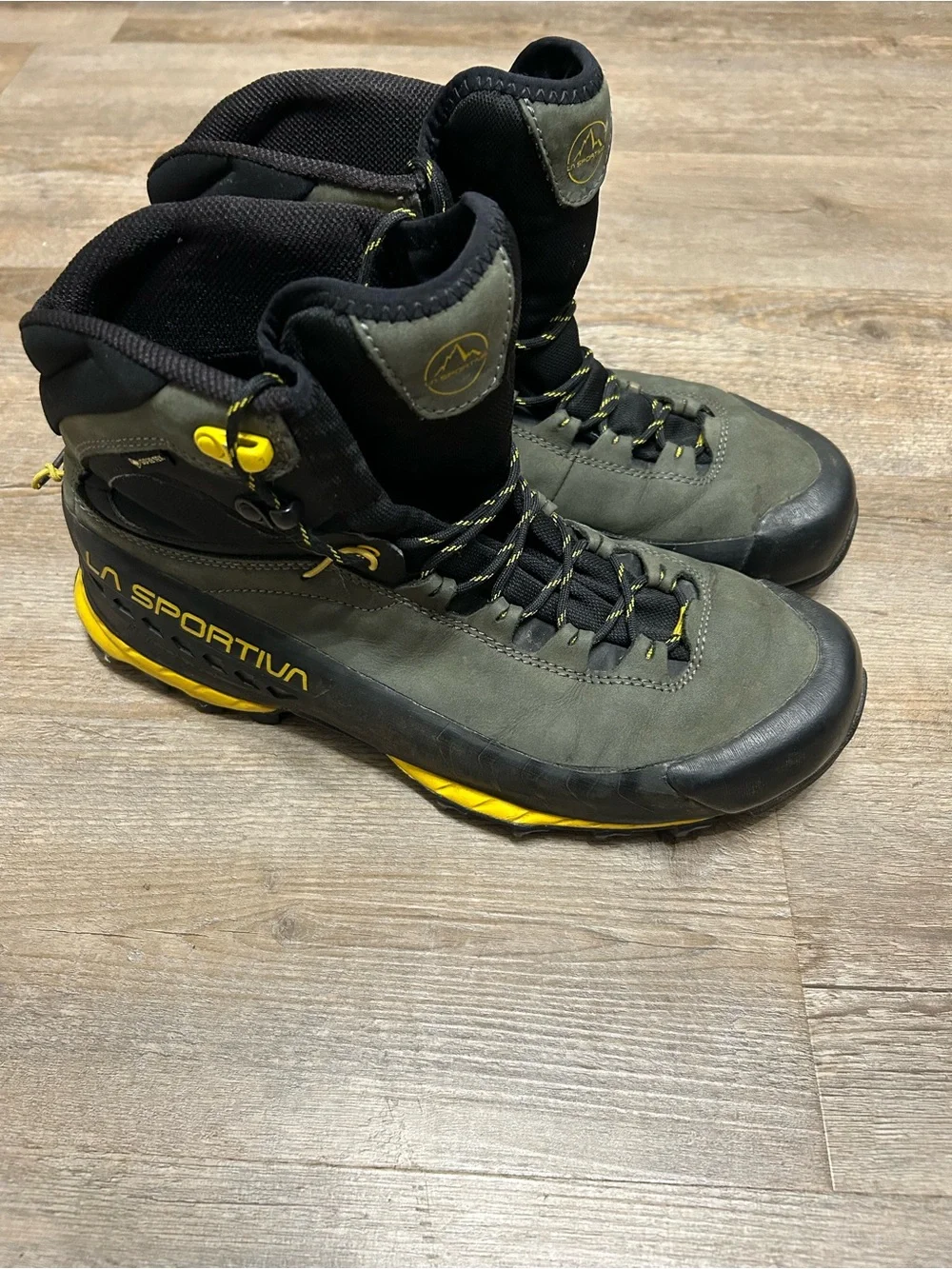 La Sportiva TX5 Men’s Size 10 Olive Yellow Hiking Climbing Gore-Tex Vibram Boots